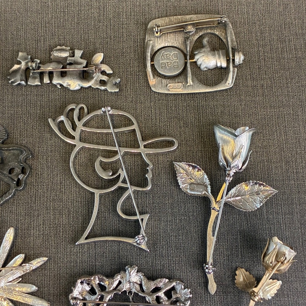 Vintage Silver Tone Brooch Lot 18pc Rhinestone Figural Floral Some Signed - Picture 9 of 16